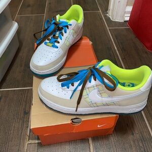 Shoes
